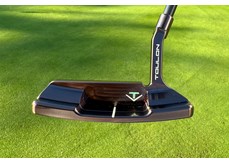 The Toulon Golf San Diego Putter comes in a 'Brilliant Chocolate' finish